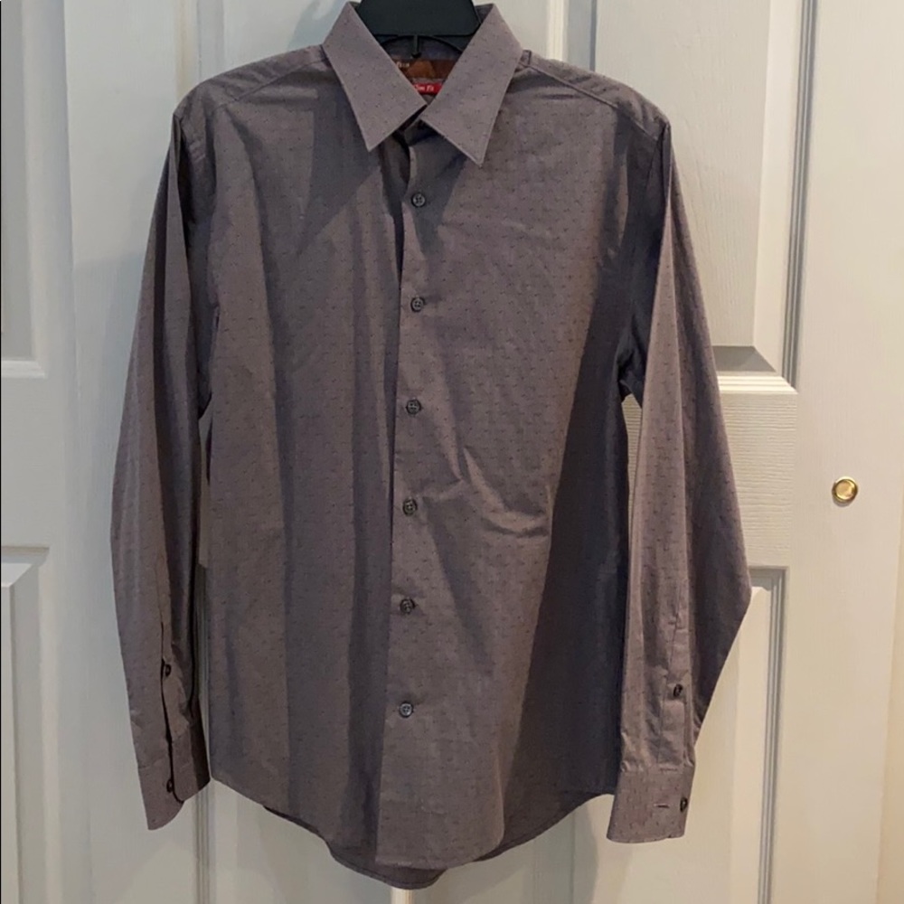 Perry Ellis Men’s Slim Fit Dress Shirt